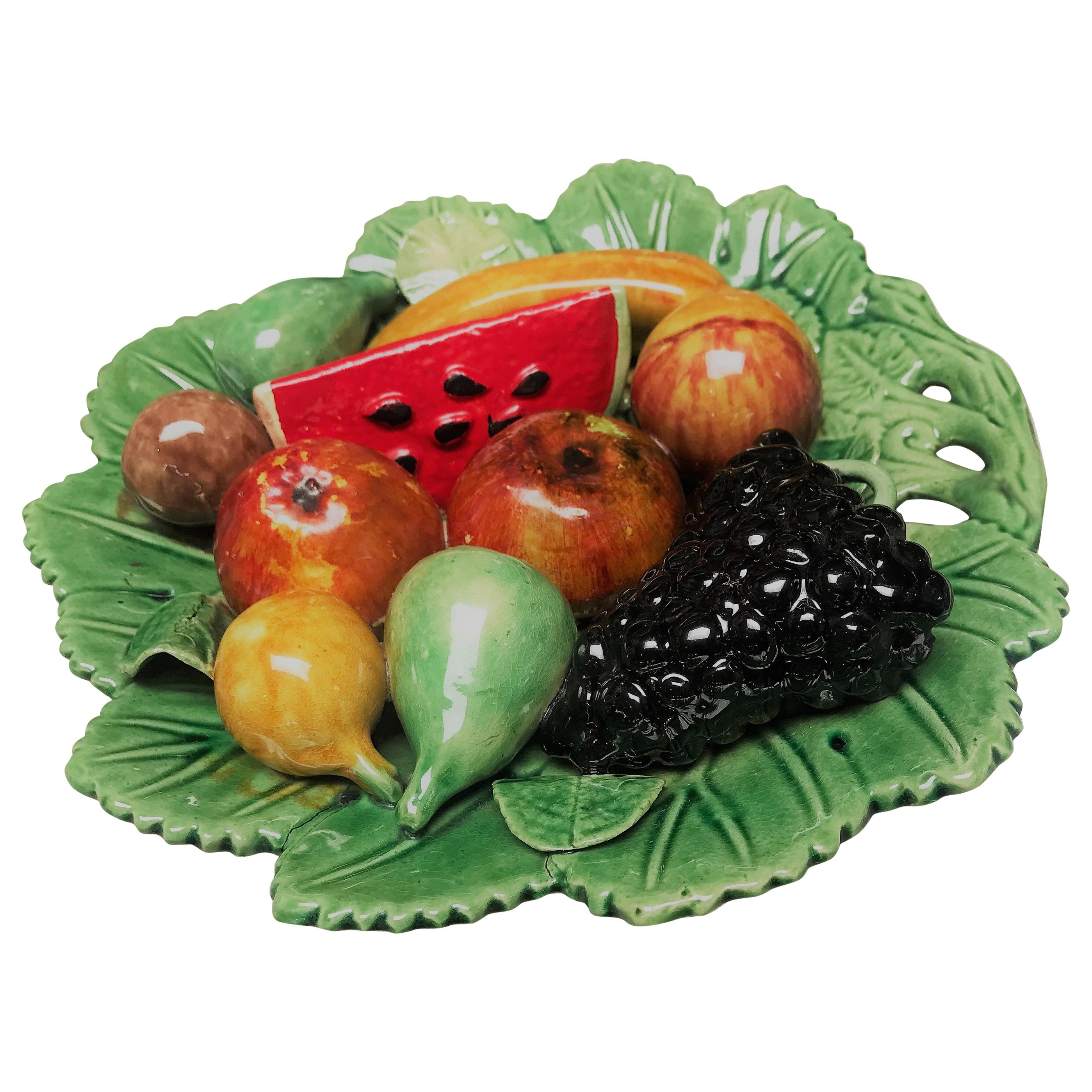 Assiette à fruits et à feuilles vintage en poterie d'art de style Palissey