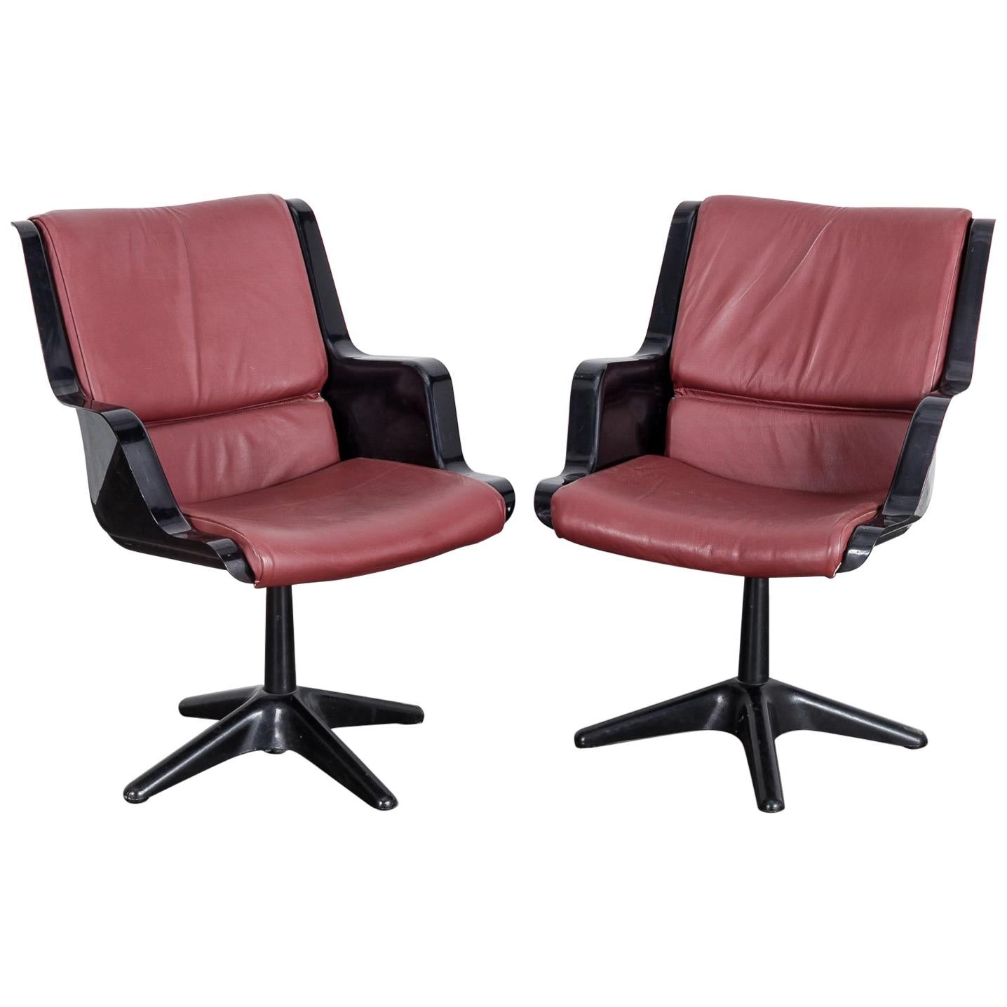 Pair of Yrjo Kukkapuro for Haimi Molded Plastic and Leather Swivel Side Chairs For Sale
