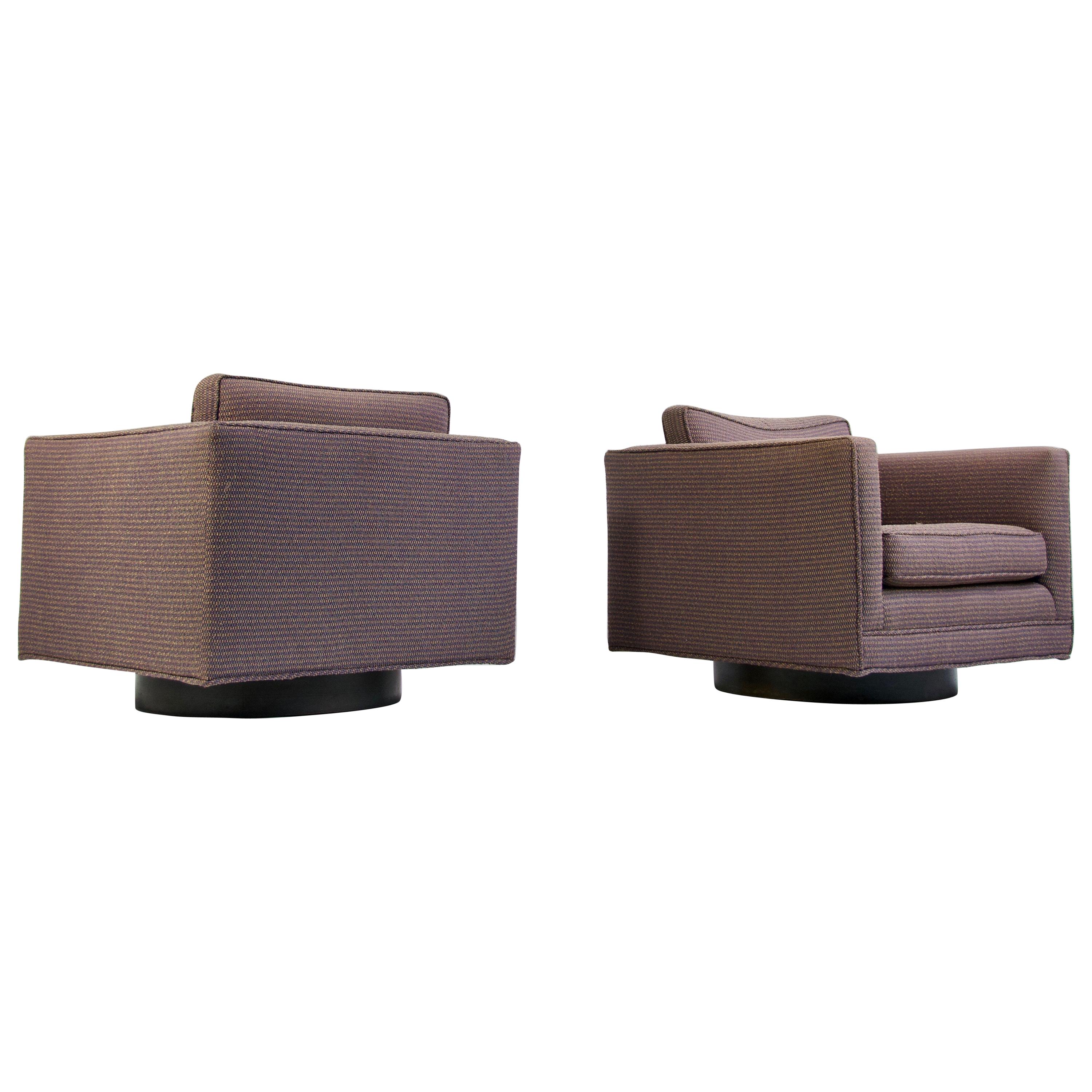 Pair of Swivel Lounge Chairs Attributed to Harvey Probber  For Sale