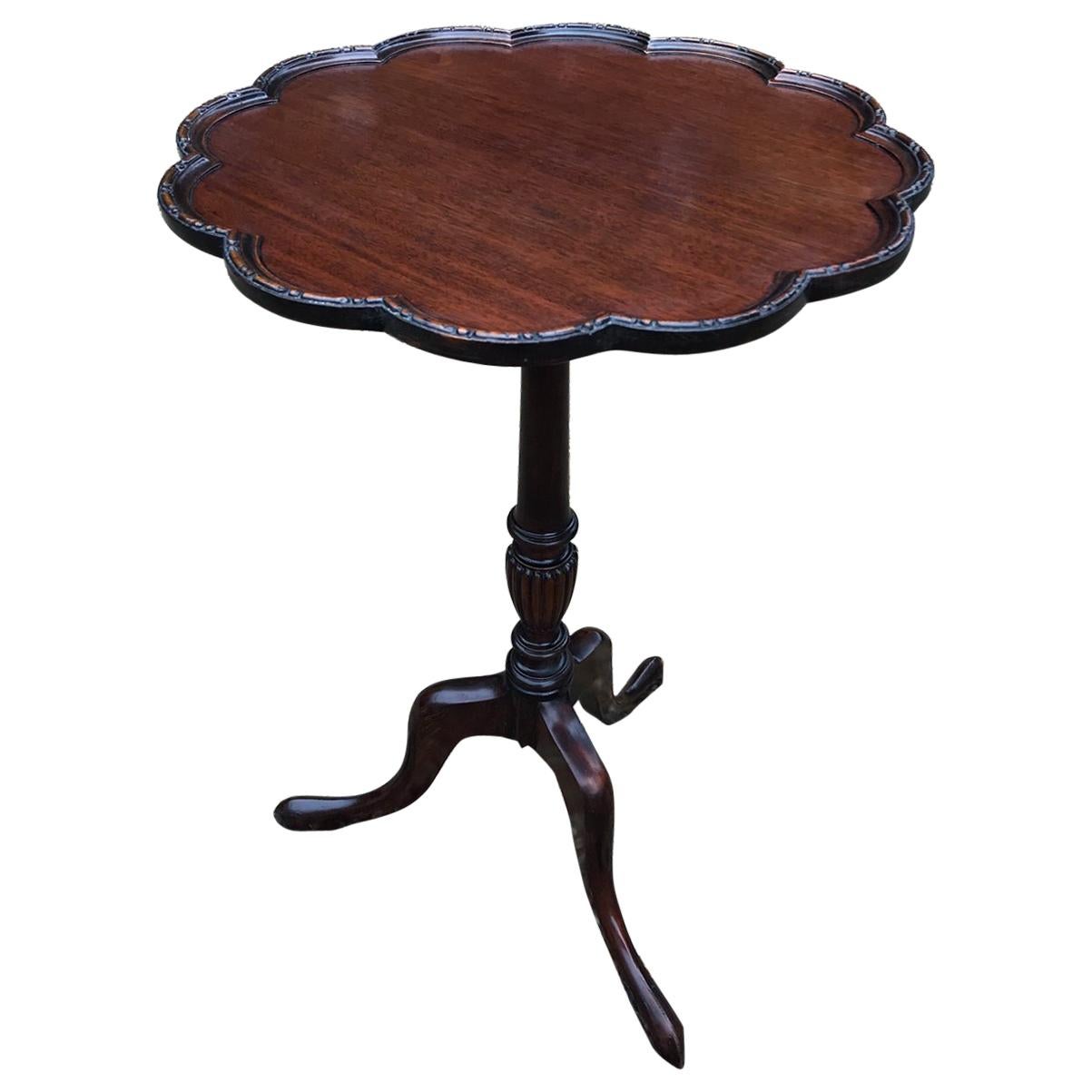 19th Century English Mahogany Wine Table with Three Splayed Legs For Sale