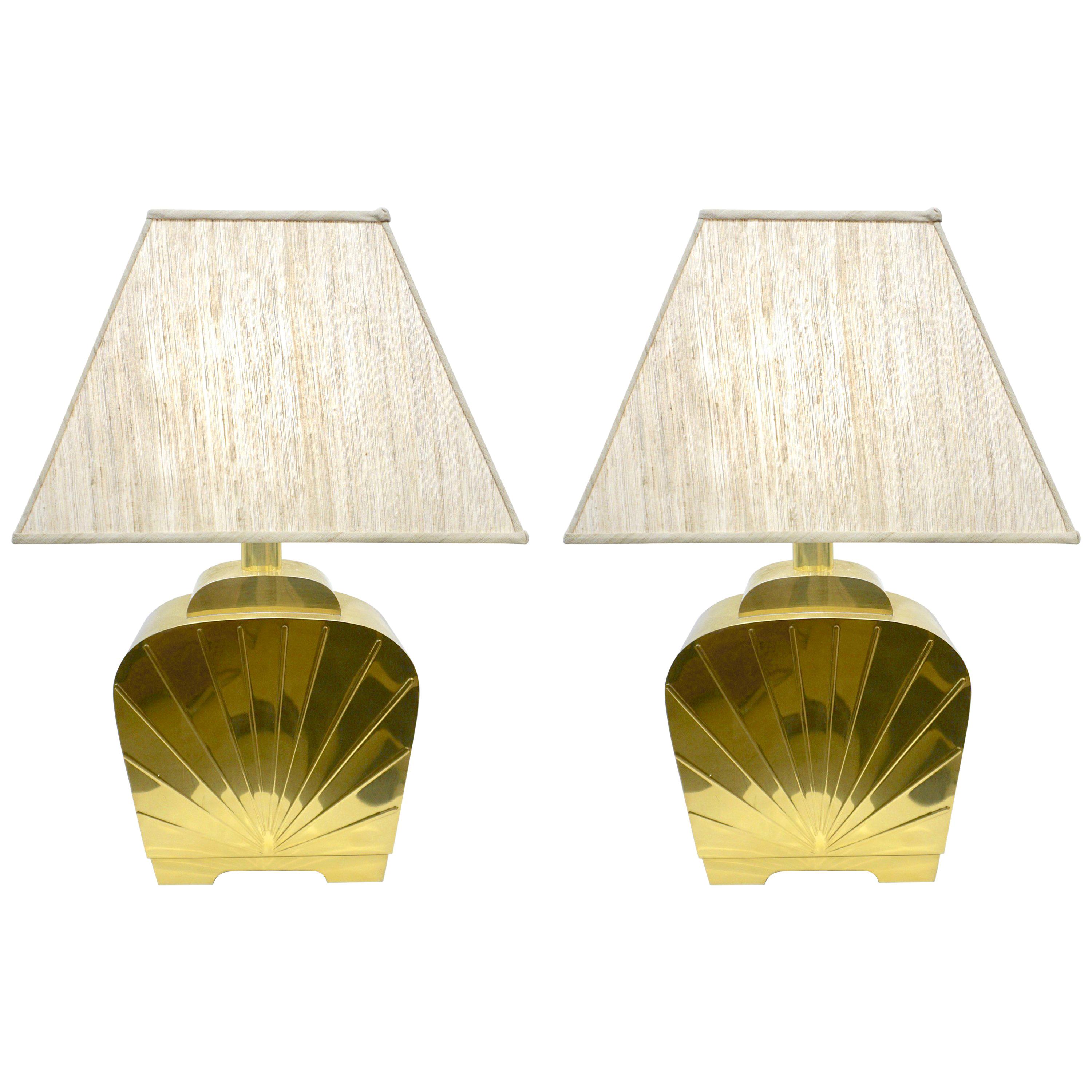 1970s Chapman Vintage Art Deco Design Pair of Hollywood Regency Gold Brass Lamps For Sale