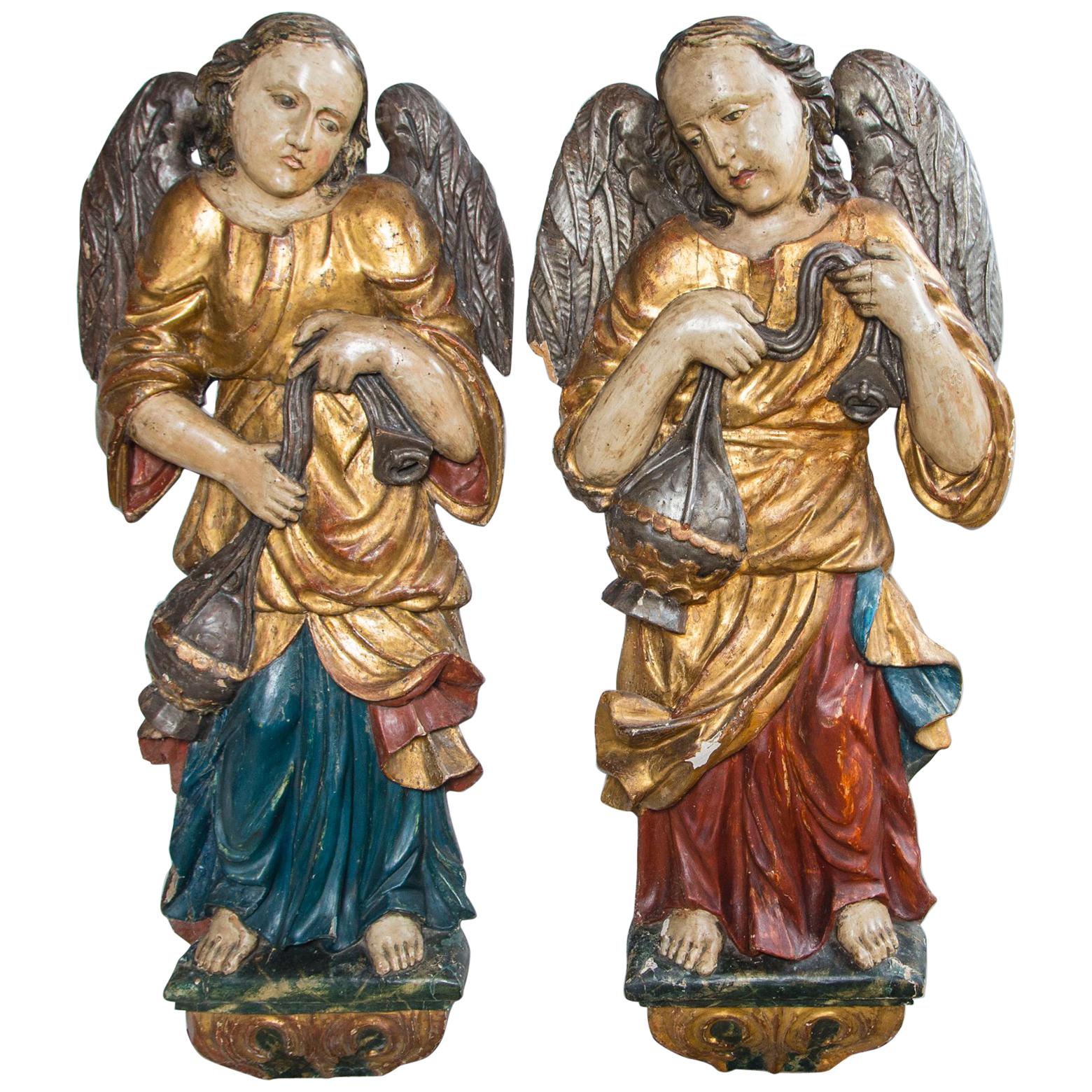 Early Pair of Polychromed Carved Wood Angels For Sale