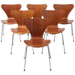 Teak Plywood Butterfly Chairs, Model 3107, by Arne Jacobsen for Fritz Hansen