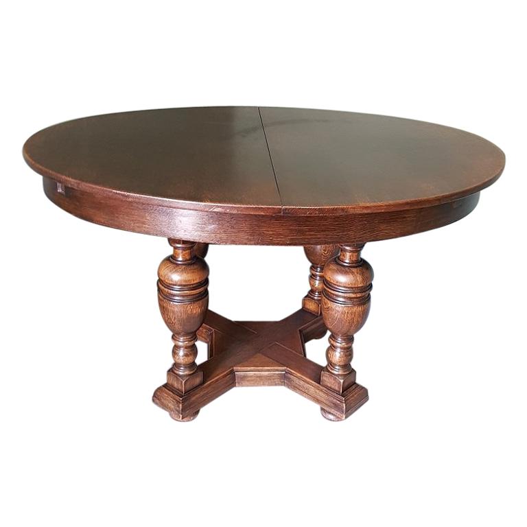 Mid-20th Century Dutch Oak Dining Table in Renaissance Style