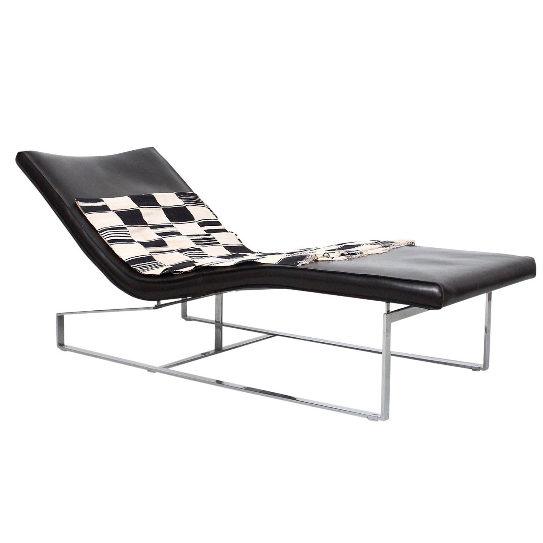 Enrico Pellizzoni Leather and Steel Chaise Lounge