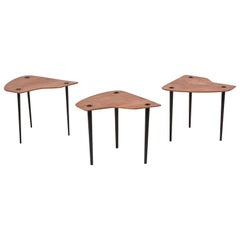 Pierre Cruege Tables gigognes tripodes documentées "Partroy" France, années 1950