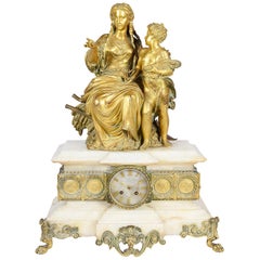 Pendule de cheminée classique française de style Louis XVI, XIXe siècle