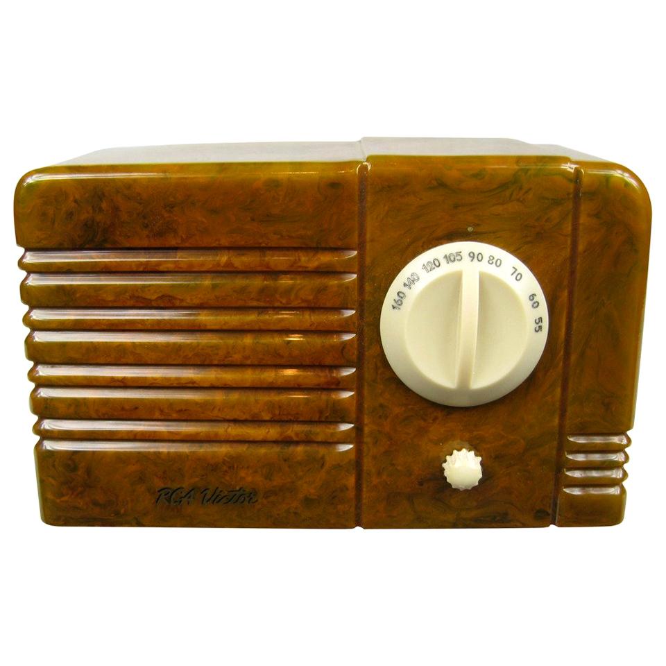 1938, RCA Little Nipper Green and White Catalin Bakelite Tube Radio