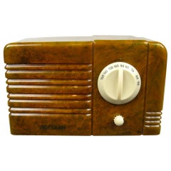 Vintage 1938, RCA Little Nipper Green and White Catalin Bakelite Tube Radio