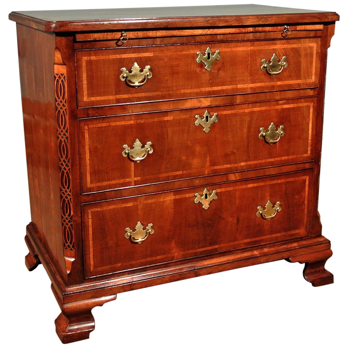 Small and Fine George II Yew Wood Batchelors Chest of Drawers, circa 1750 For Sale