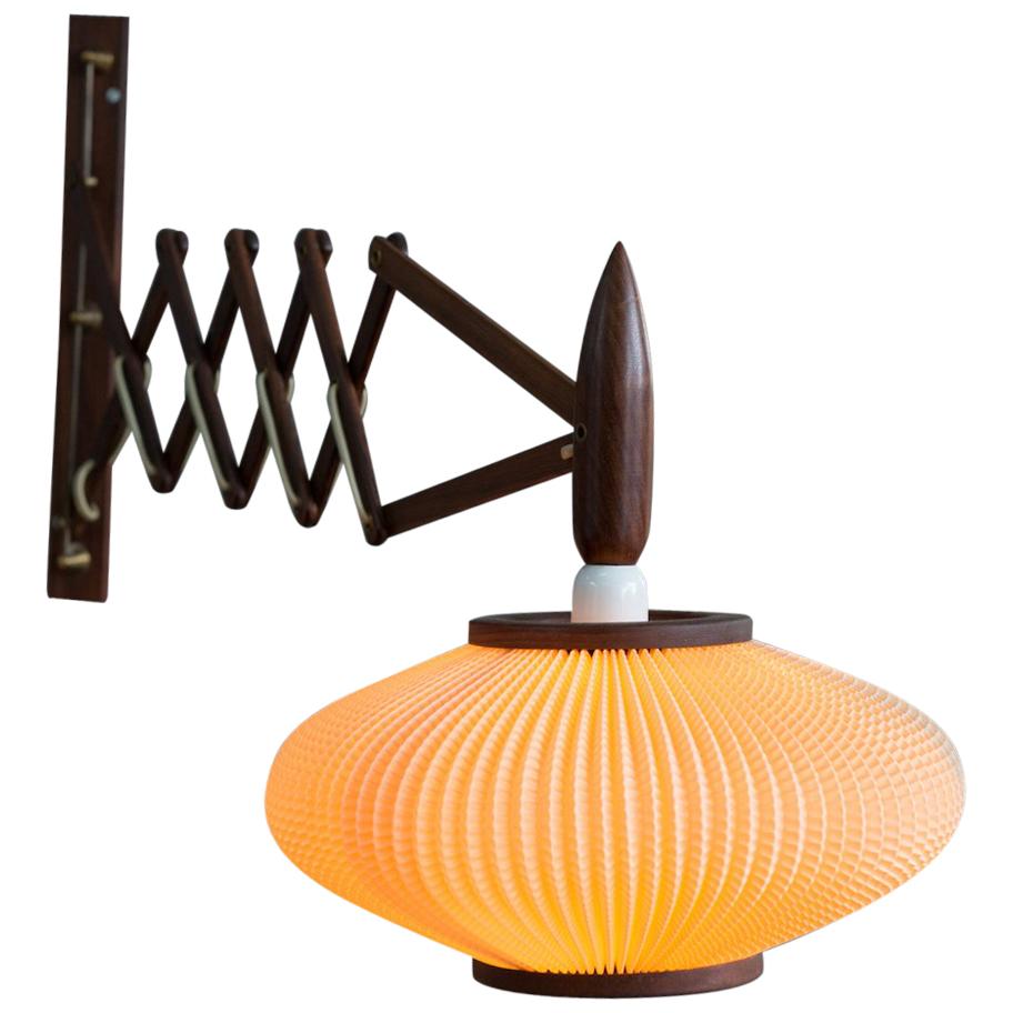 Dänische Mid-Century-Wandleuchte aus lackiertem Rosenholz, skandinavische Moderne, 1950er Jahre im Angebot