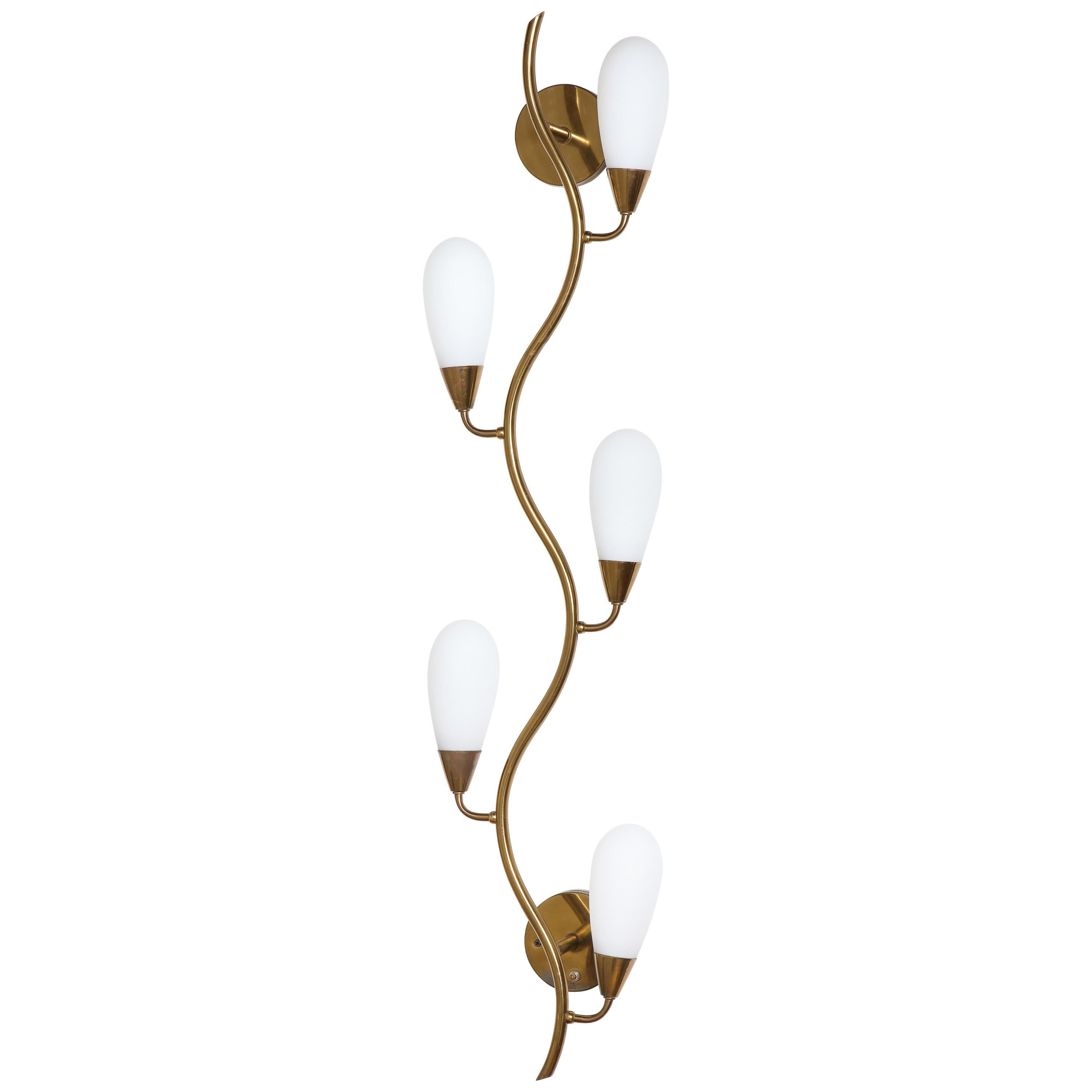 Midcentury Brass and Frosted Glass Shade Wall Light, Italy 1950s