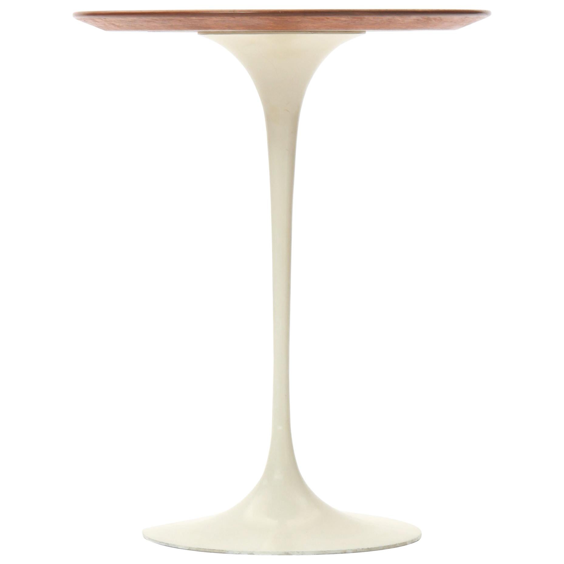 Pedestal Side Table by Eero Saarinen