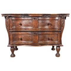 Commode, Early 18th Century