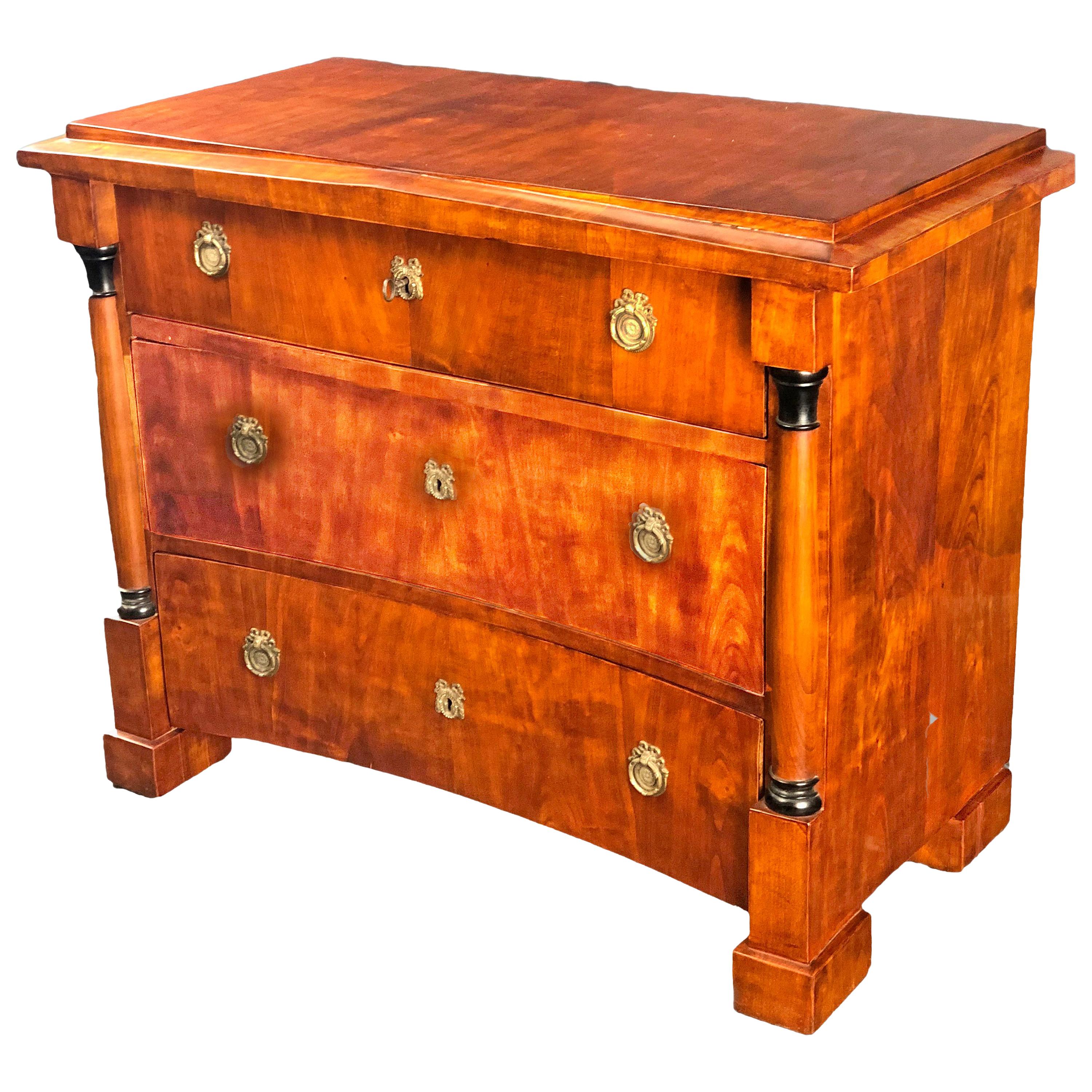 Biedermeier Commode of Rare Concave Front from Early 19th Century Germany For Sale