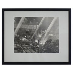 Photographie en noir et blanc d'une scène d'usine industrielle, américaine, 20e siècle