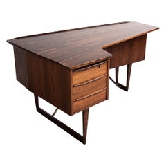 Midcentury Boomerang Desk in Rosewood by Peter Løvig Nielsen for Hedensted 1960s