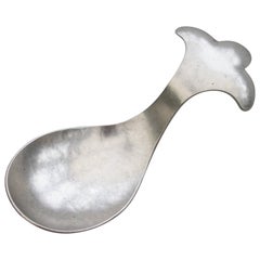 Arts & Crafts Hammered Silver Trefoil Caddy Spoon by W T Pavitt, London, 1929
