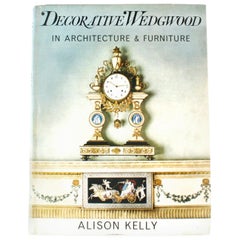 1ère édition de la collection décorative Wedgwood par Alison Kelly, signée et inscrite