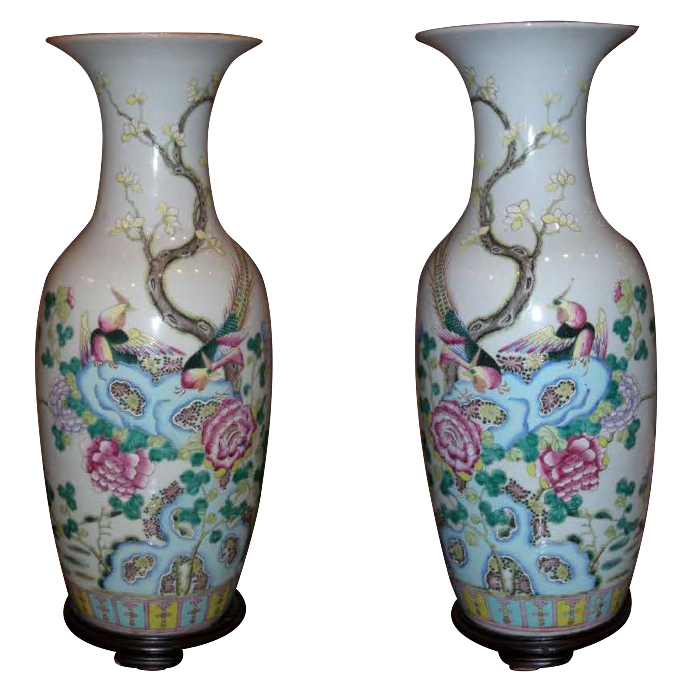 Pair 19th C. of Daoguang Dynasty Chinese Porcelain Vases Decorative Object CA LA For Sale