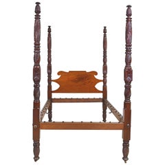 Lit à baldaquin Empire américain avec sculptures en acanthe:: vers 1820