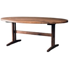 Table de salle à manger ovale Hingham avec piètement à tréteaux en noyer par Hopes Woodshop