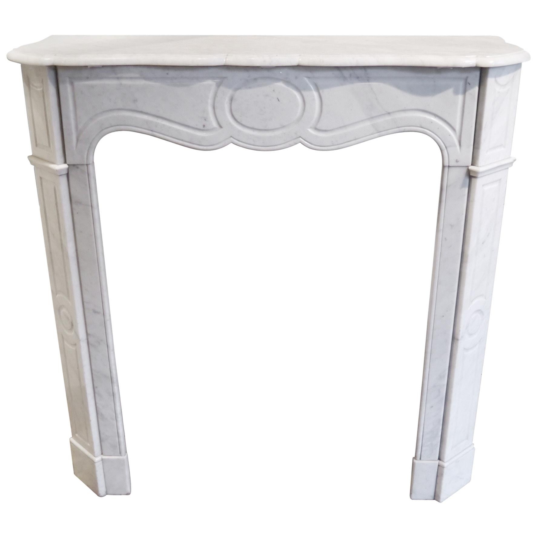 Antique Louis XV Pompadour Carrara Marble Mantel Piece with a Serpentine Shelf For Sale