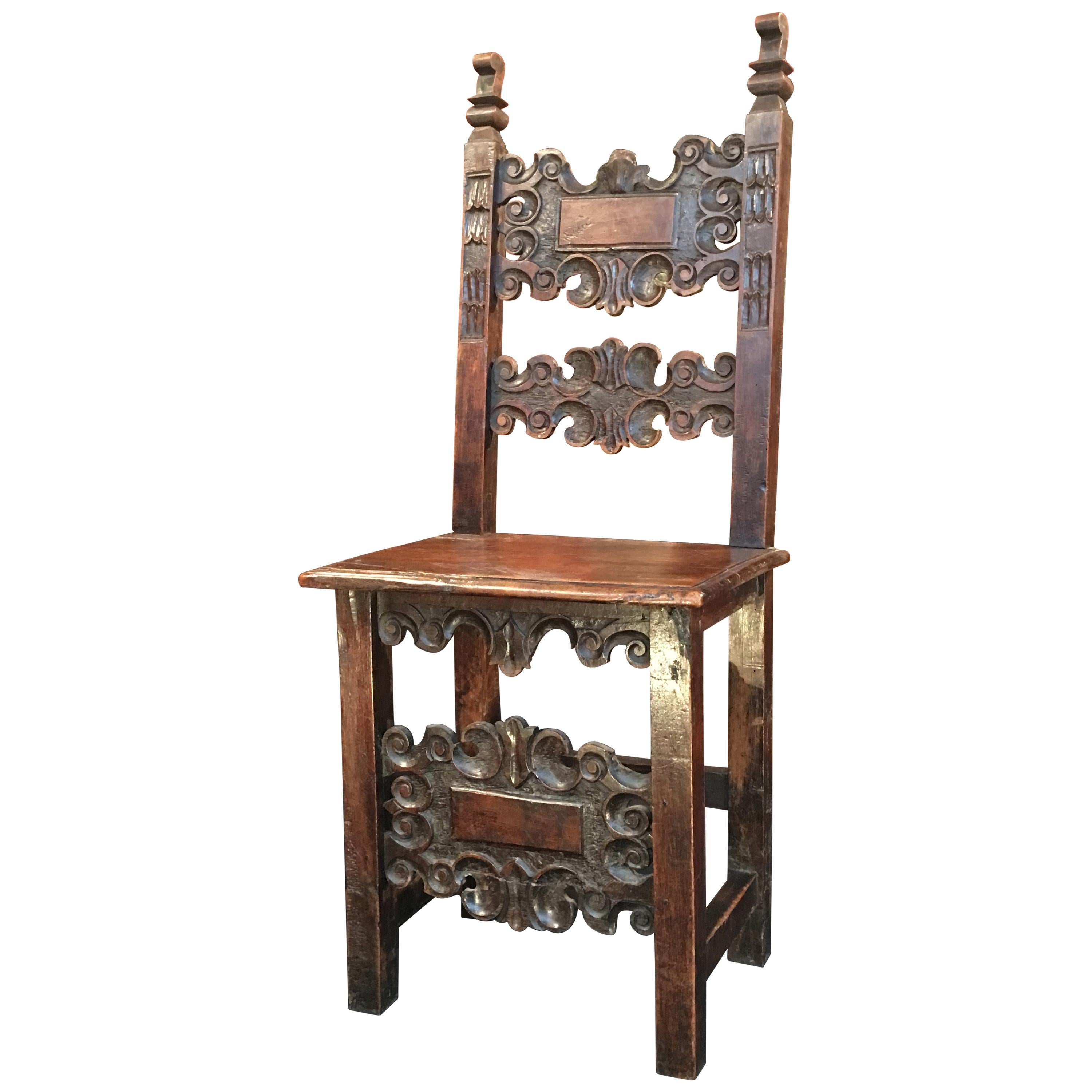 Italian Chair of the Renaissance Period For Sale