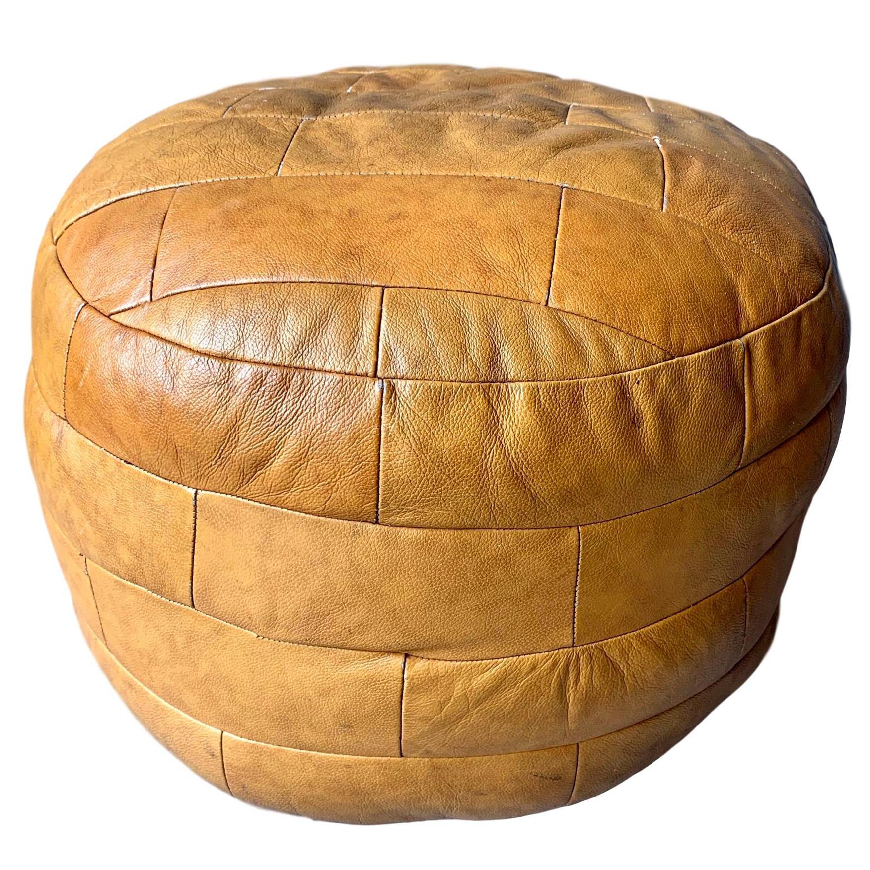 Antique & Vintage Ottomans and Poufs For Sale in Los Angeles Near Me
