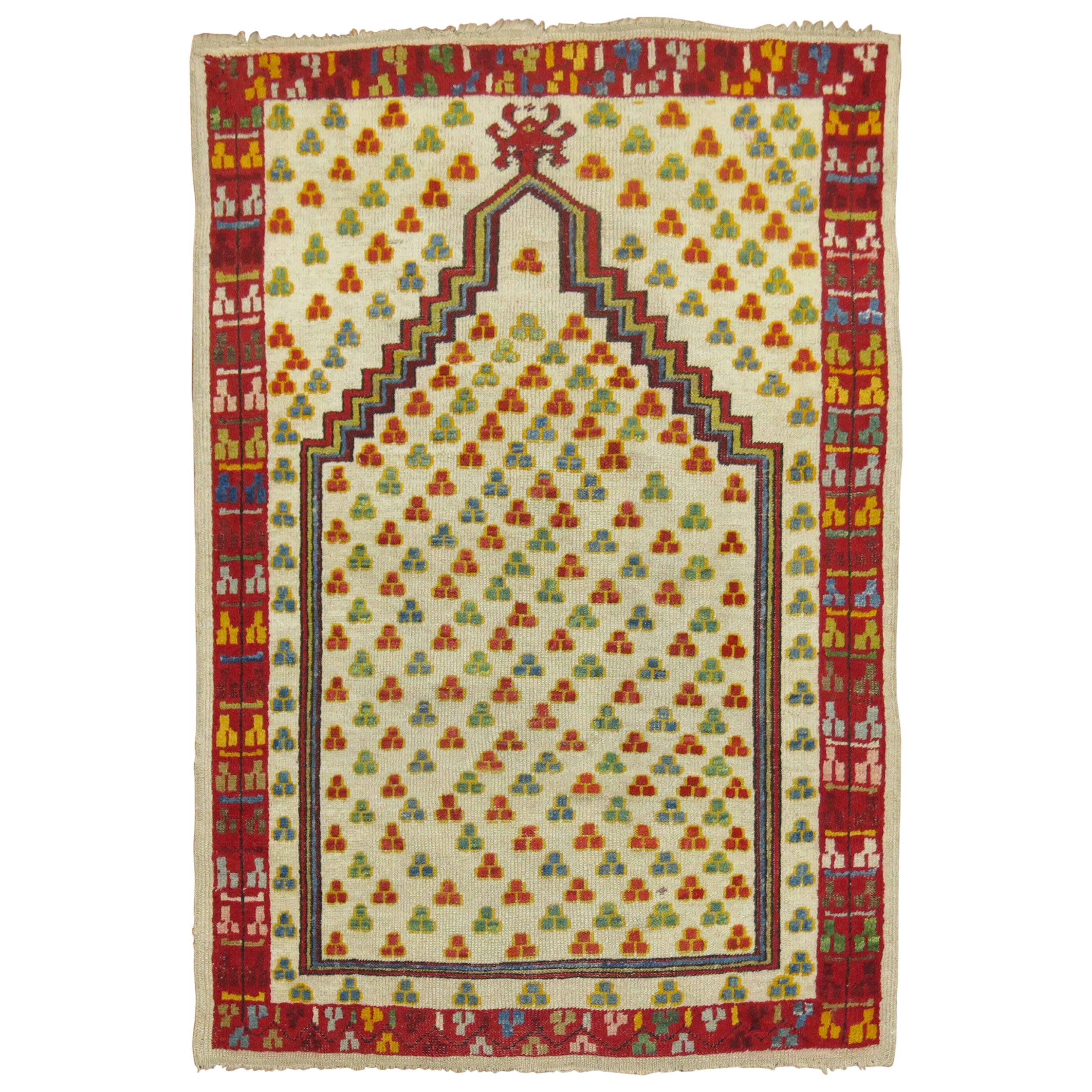 Antique Turkish Ghiordes Prayer Rug For Sale