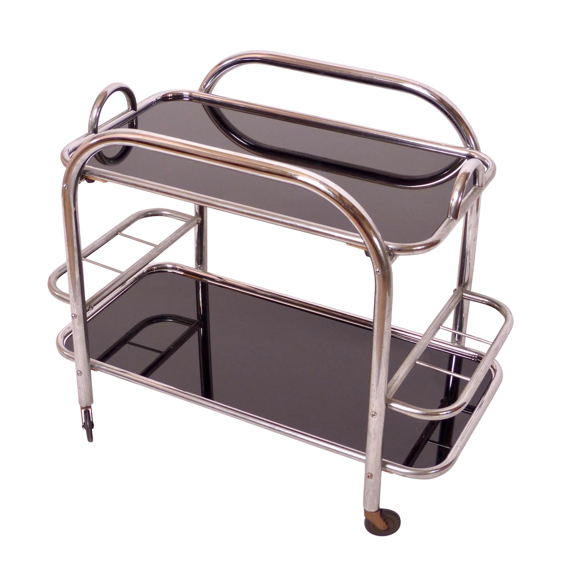 Bar Cart in Original Chrome with Removable Tray and Black Glass Art Deco, 1930s For Sale