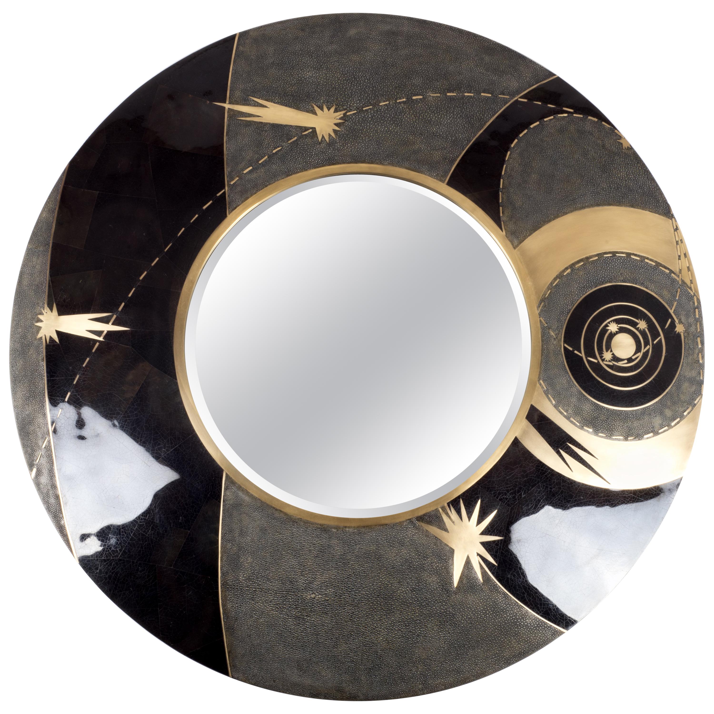 Constellation-Spiegel aus schwarzer Chagrinschale und Bronze-Patina-Messing von Kifu Paris im Angebot