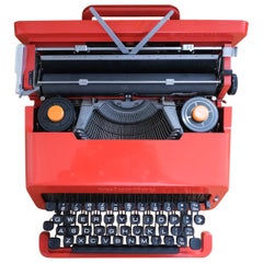 Vintage Olivetti Valentine Typewriter by Ettore Sottsass Jr. and Perry King, 1968