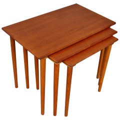 Westnofa Teak Set of 3 Nesting Tables with Conical Legs, the Lower Two Float