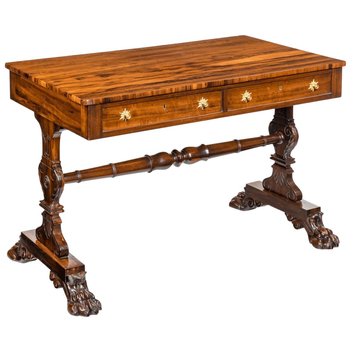Mesa de escritorio o de biblioteca Gonzalo Alves de pie, de estilo Regencia