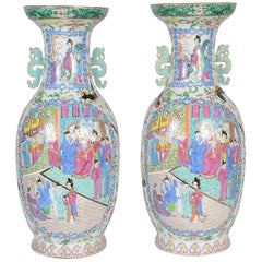 Grande paire de vases chinois à médaillons de roses du 19ème siècle