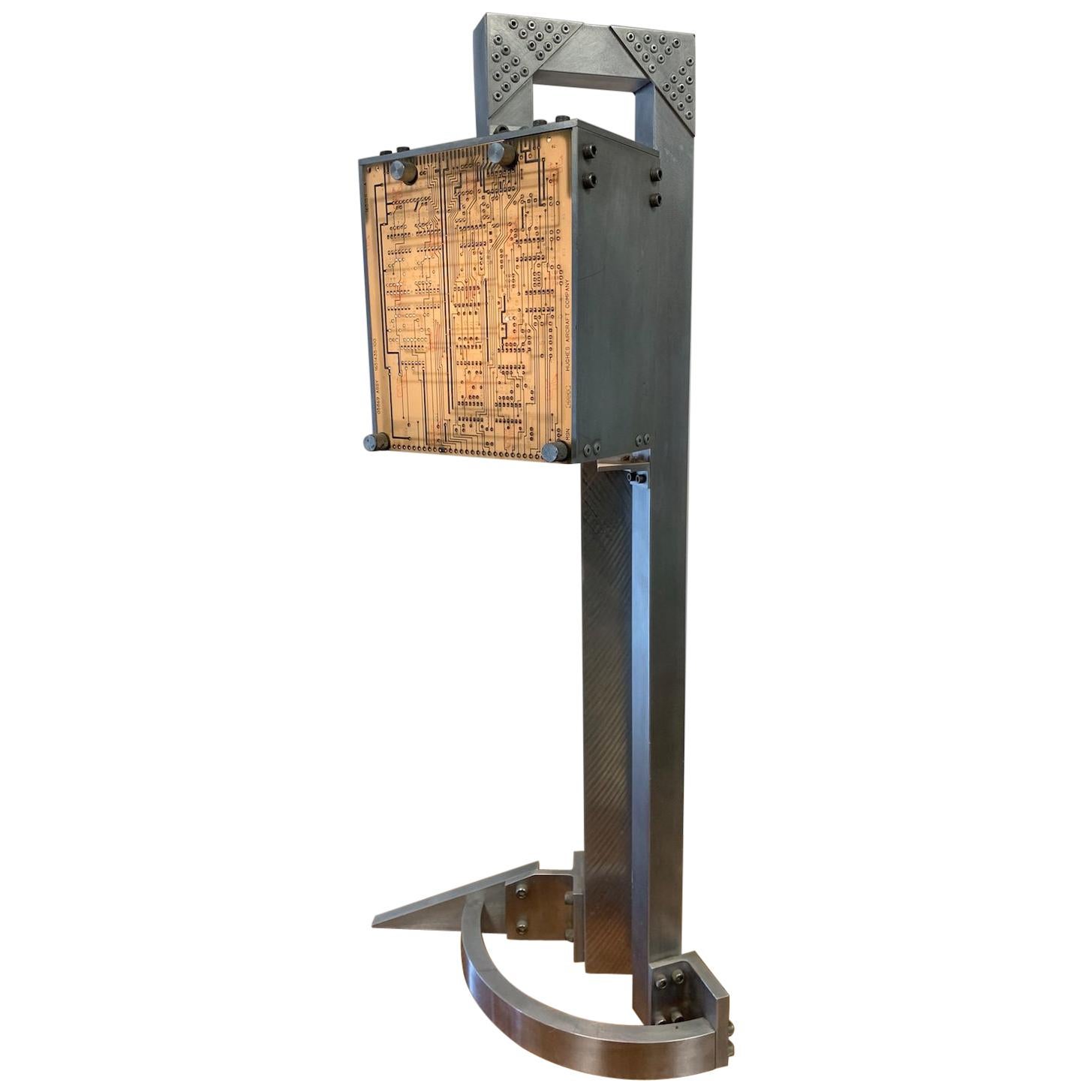Lampe de bureau « Mr. Gleem », prototype de lampe en aluminium faite à la main avec circuits imprimés