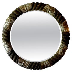 Specchio d'epoca italiano d'argento dorato rotondo e smussato di Romeo Rega