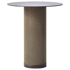 Tavolino a cilindro Armor Bronze in bronzo strofinato a olio con catenella in ottone satinato di Konekt