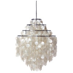 Fun 0DM Seashell Pendant Light di Verner Panton
