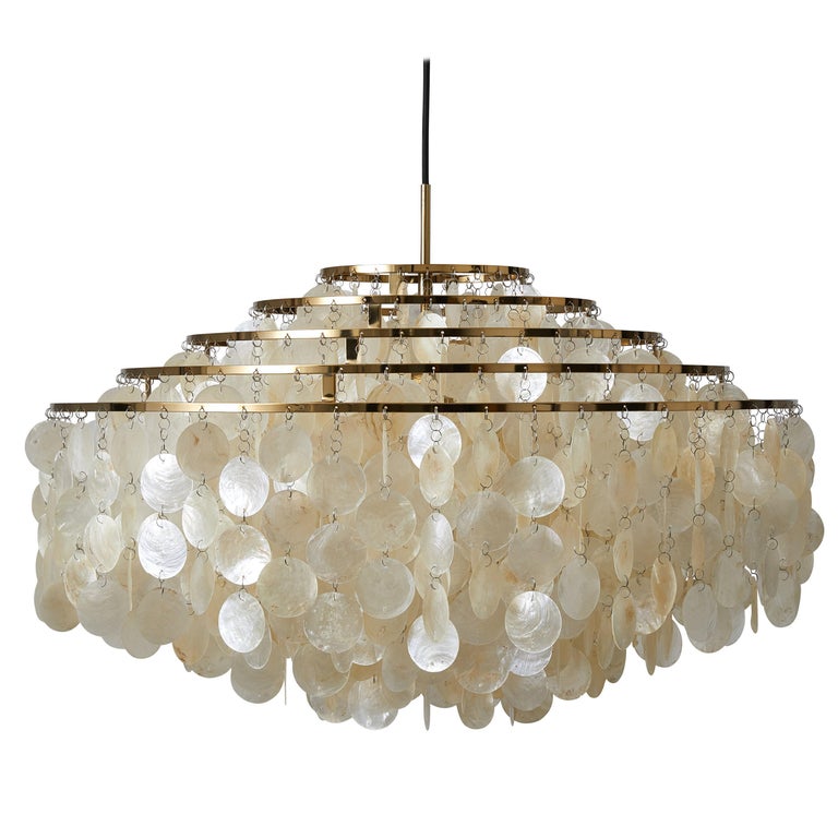 Fun 11DM Seashell Pendant Light with Brass Finish by Verner Panton For