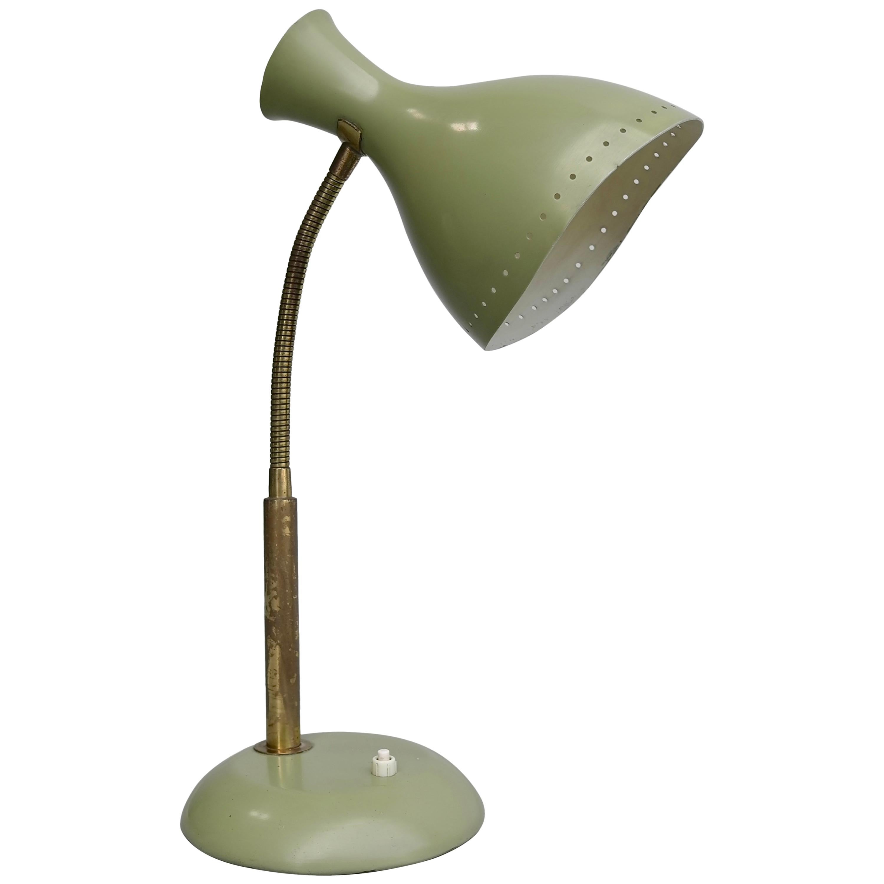Lampe de table vert olive avec détails en laiton, Italie, années 1950 en vente