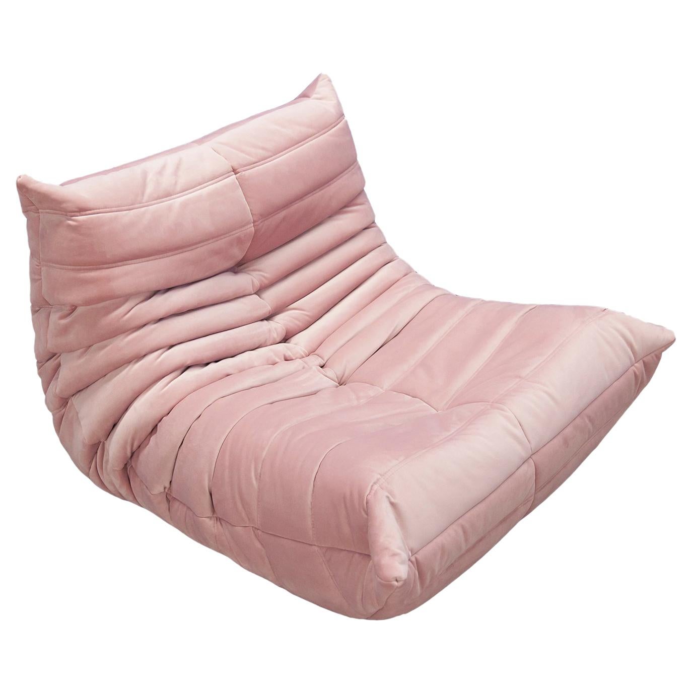 Togo Longue Chair in Pink Velvet by Michel Ducaroy, Ligne Roset For Sale