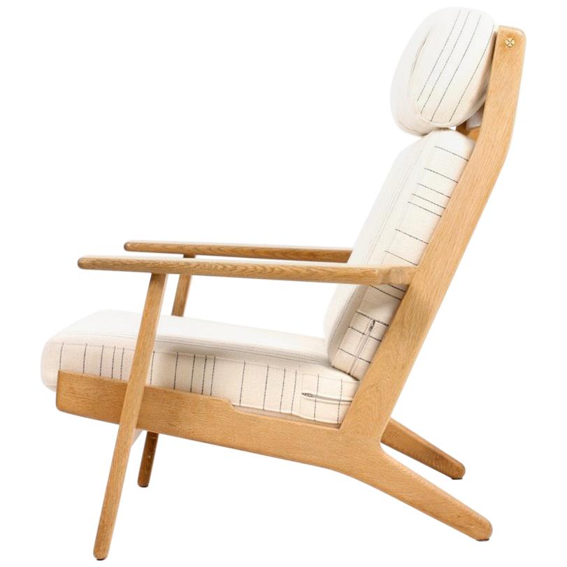Danish Midcentury Lounge Chair in Oak by Hans J. Wegner