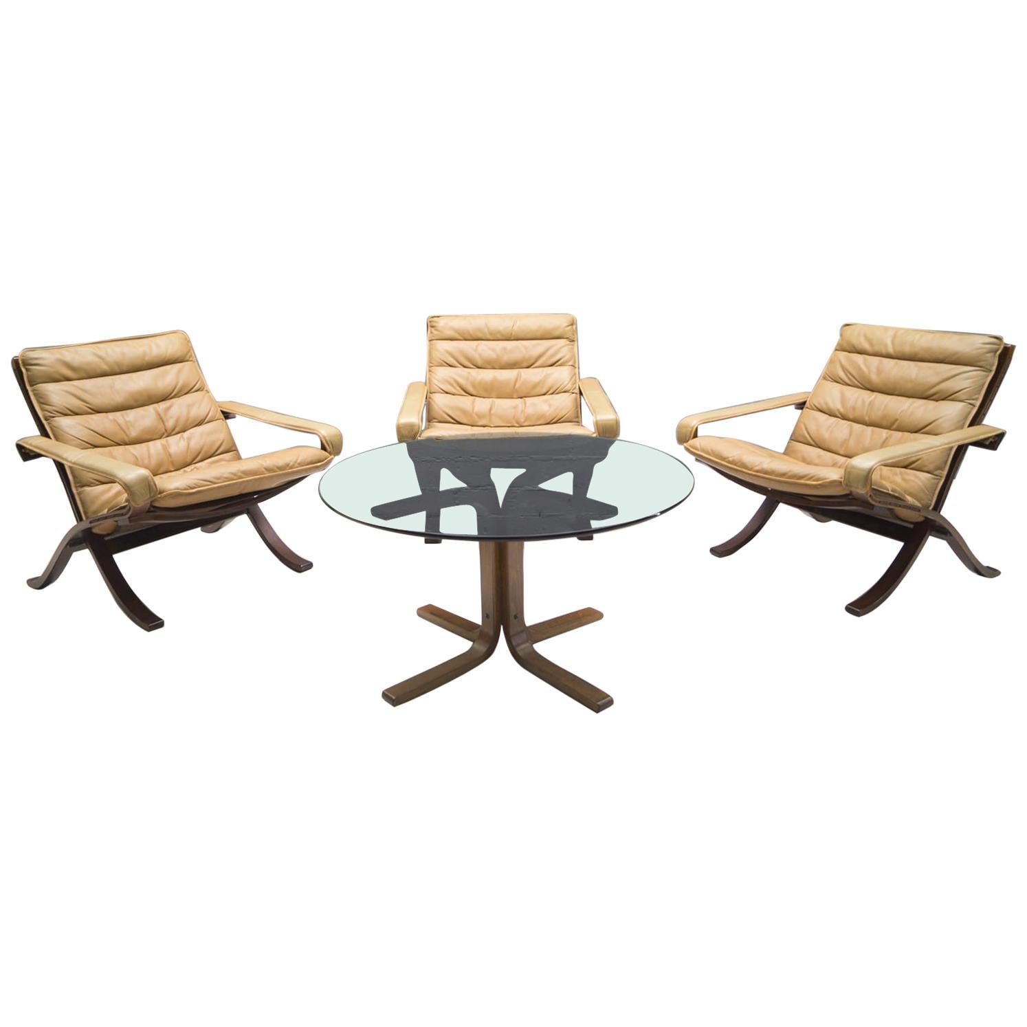 Set of 3 Leather Flex Safari Chairs and 1x Coffee Table by Ingmar Relling