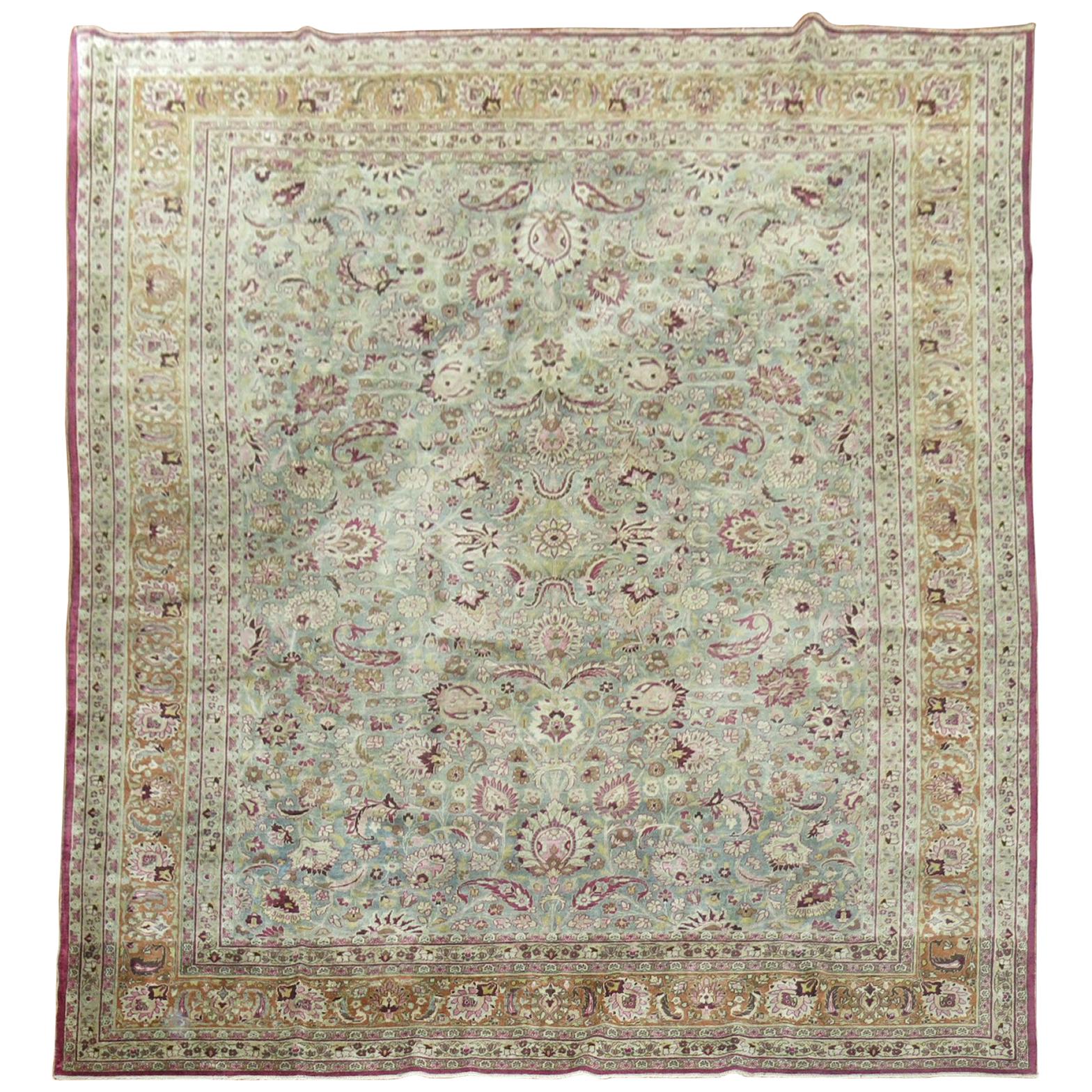 Antiker persischer Meshed-Teppich im Angebot