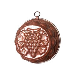 Early 19th Century French Copper Baking Mold with Relief of Grapes