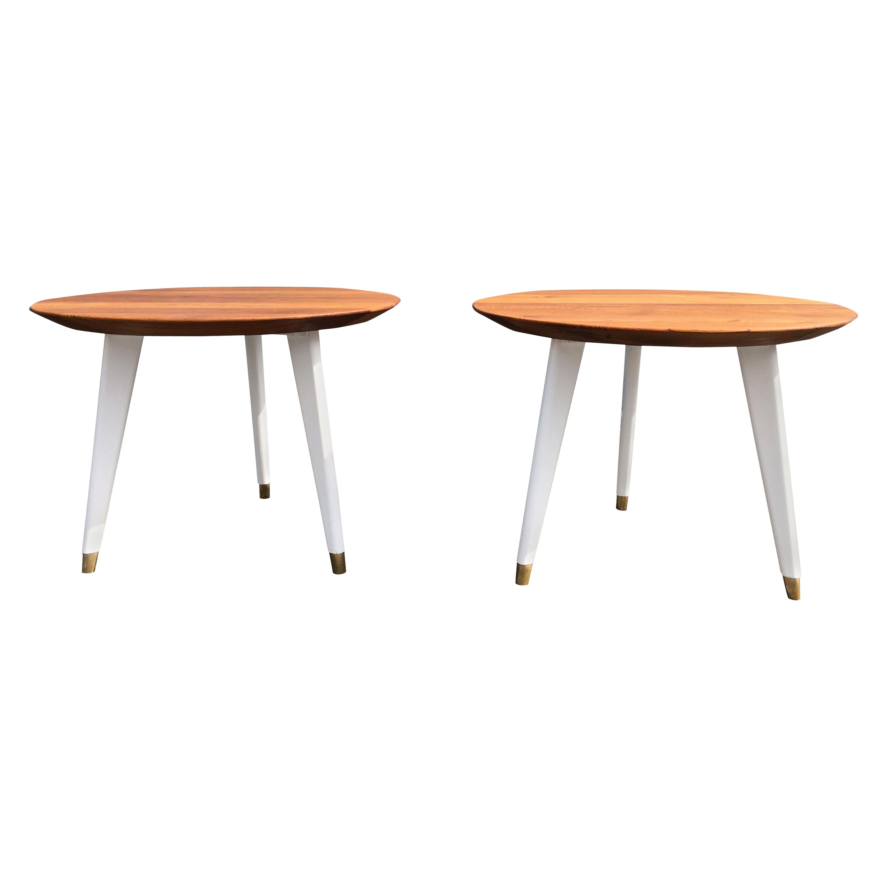 Stunning Pair of Side Tables or End Tables in the Style of Gio Ponti, Teak For Sale