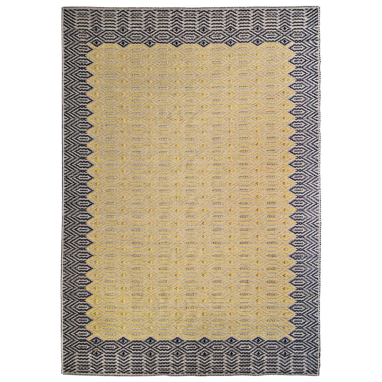 Graphic, Duo-Tone Allover Carpet in Hand-Tufted Sardinian Wool For Sale
