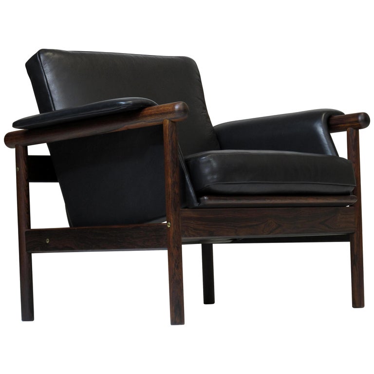 Illum Wikkelsø by Koefoed's Møbelfabrik Wiki Rosewood Black Leather Lounge  Chair at 1stDibs | eames chair wiki, rosewood wiki